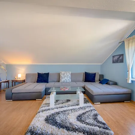 Sea View-3 By Interhome