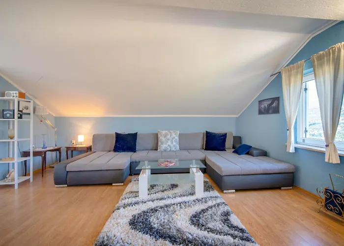 Sea View-3 By Interhome